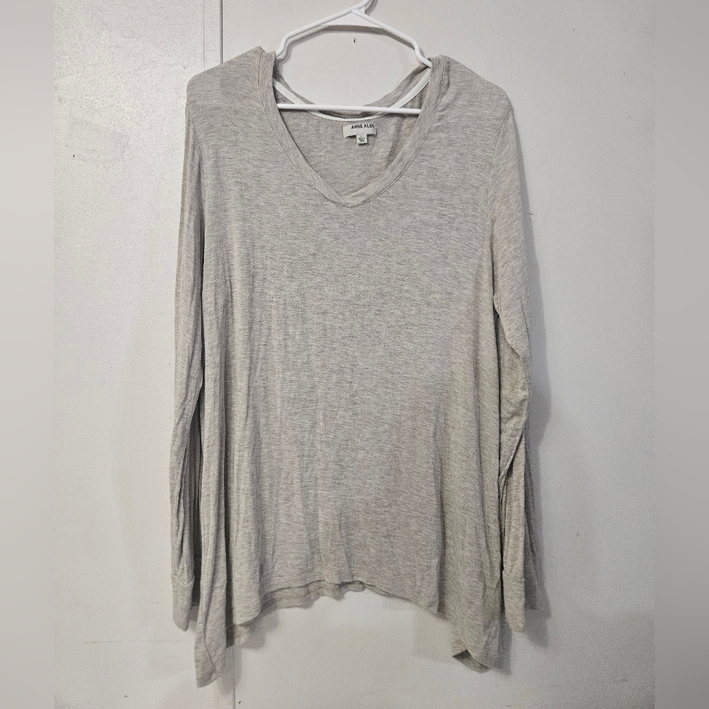 Anne Klein Long Sleeve Gray Shirt!